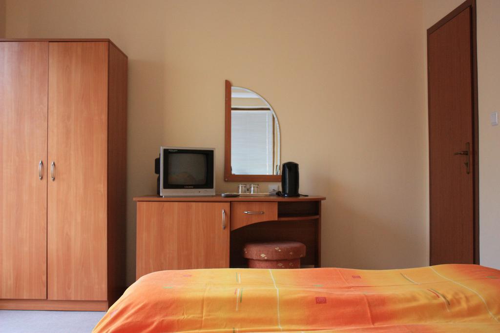 Hotel Milan Primorszko Kültér fotó