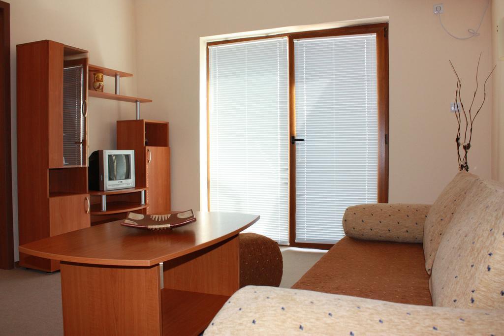 Hotel Milan Primorszko Kültér fotó