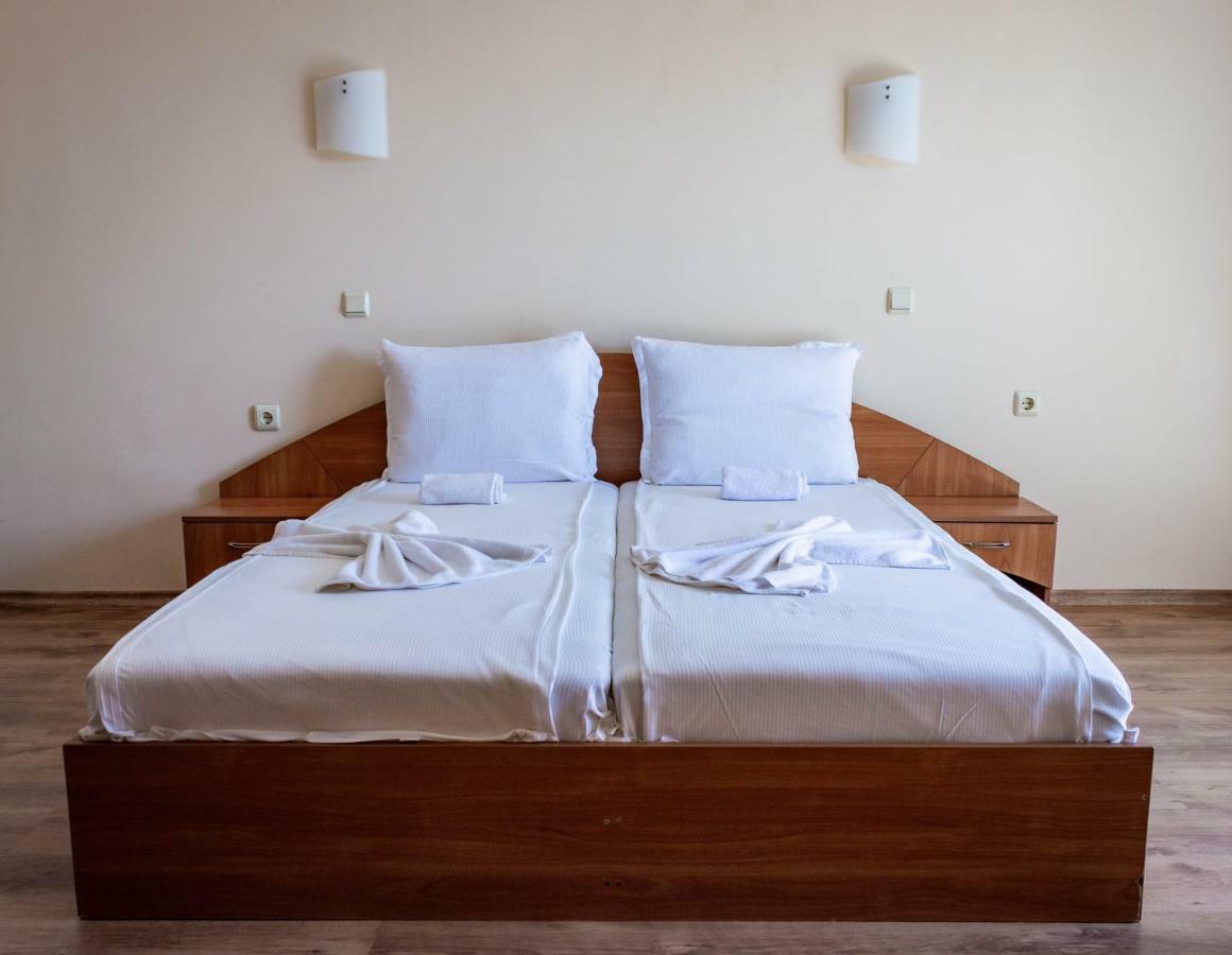 Hotel Milan Primorszko Kültér fotó